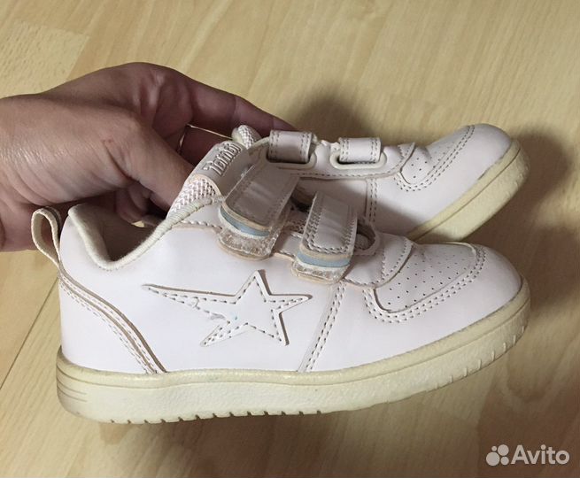 Кроссовки детские