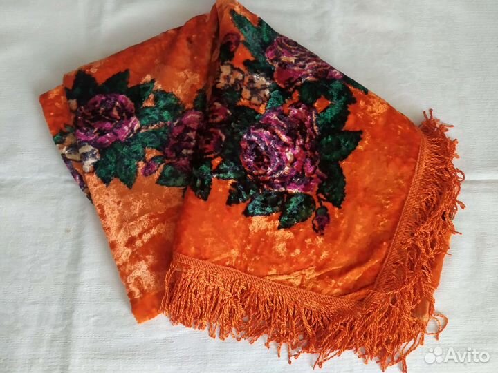 Одеяла, скатерти