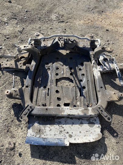 Подрамник Opel Astra