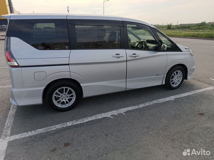 Nissan Serena 2.0 CVT, 2018, 125 000 км