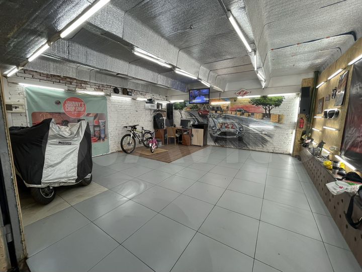 Гараж, > 30 м²