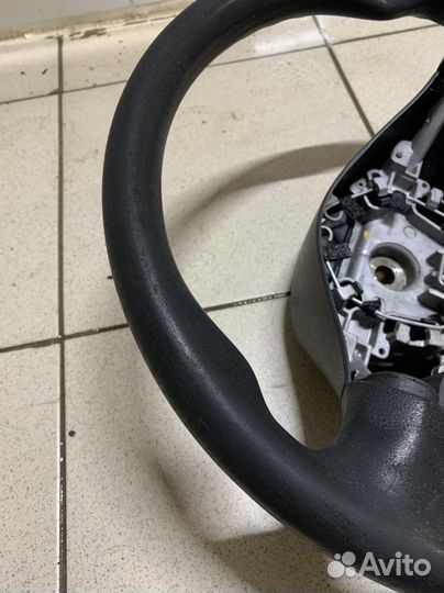 Руль на nissan almera n16