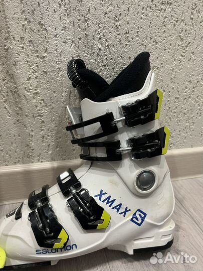 Горные лыжи и ботинки детские