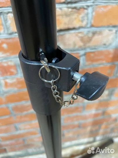 Стойки для колонок (акустических систем)