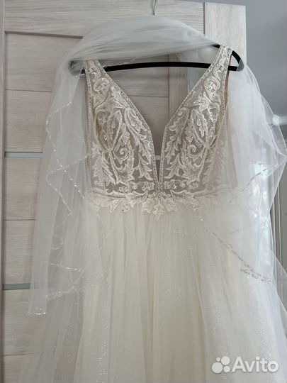 Платье свадебное