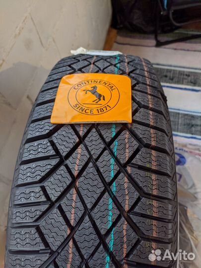 Continental ContiVikingContact 7 215/55 R17 115