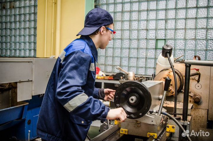 Станочник широкого профиля