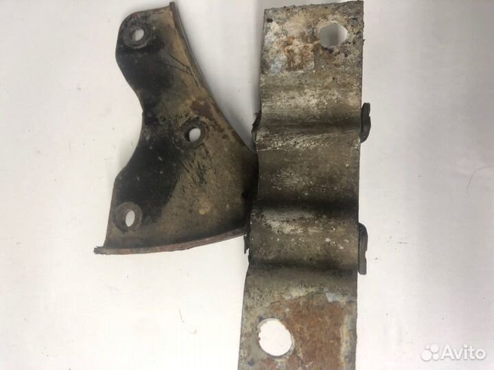 Опора двигателя правая Renault Logan 1 SR K7J 2005