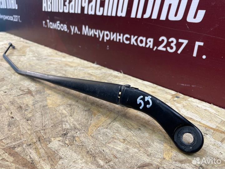 Поводок дворника правый LADA Vesta