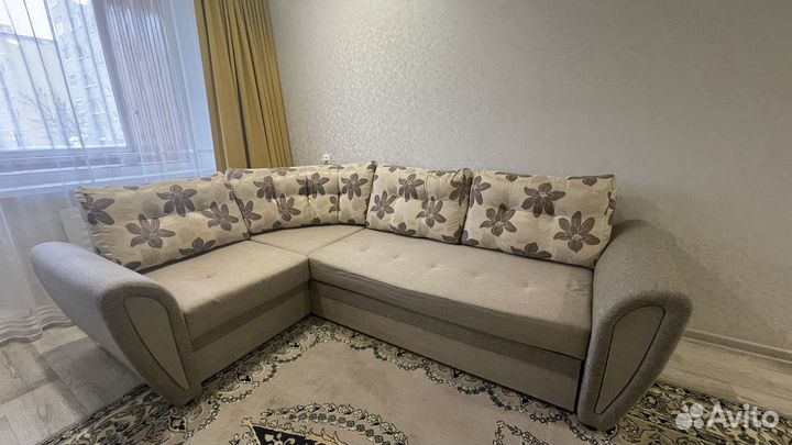 Угловой диван бу