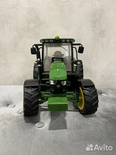 Трактор john deere