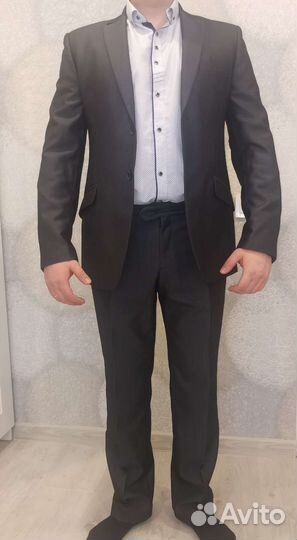 Брючный костюм