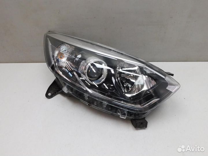 Фара правая Renault Captur/Kaptur