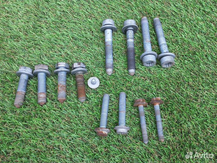 Болт подрамника Audi A5 8W A4 B9 S4 B9