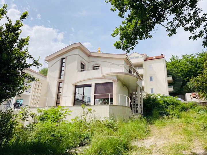 Дом (Черногория)