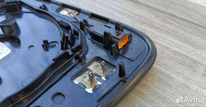 Lexus NX I поколения Зеркальный элемент правый ори