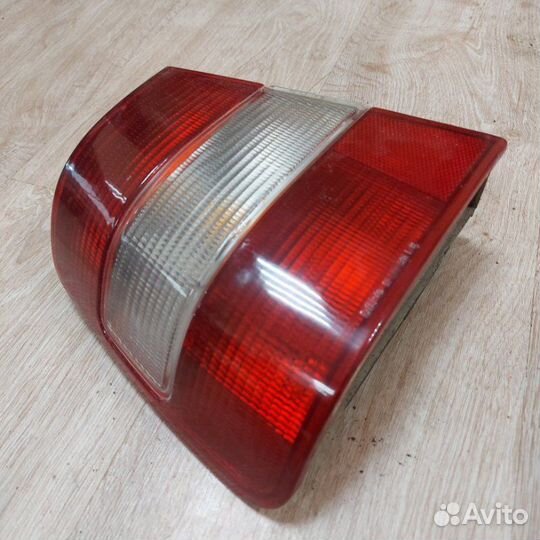 Фонарь задний левый Volvo 960 1990-1998