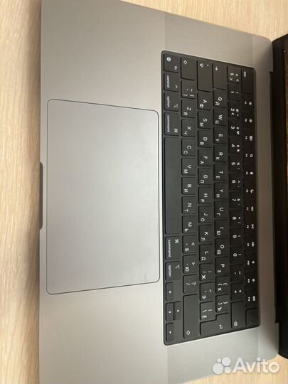 Macbook pro 16 m1 (512 гб)