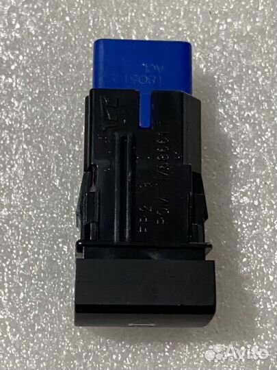 Кнопка выключения курсовой устойчивости Toyota