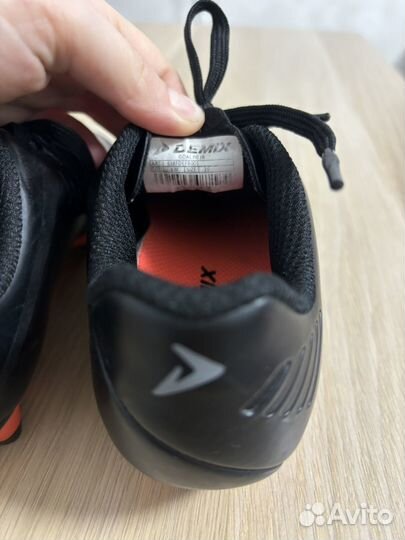 Футбольные бутсы