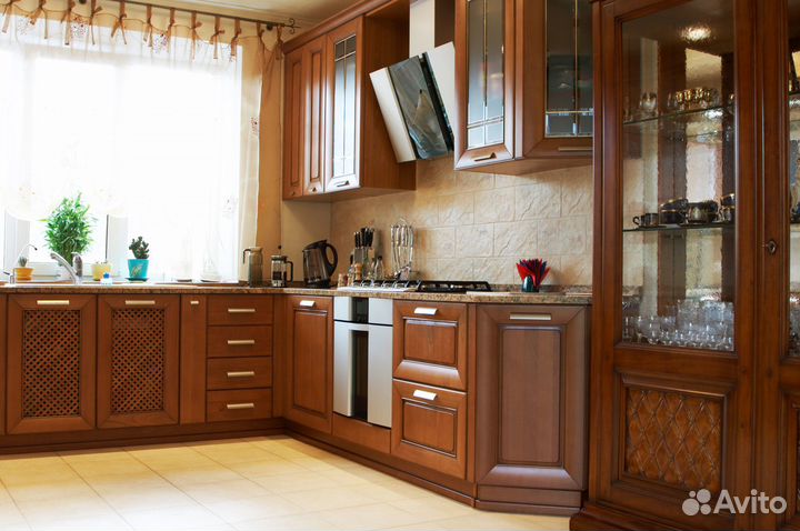 Кухни на заказ из дерева