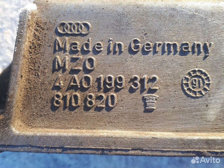 Правый кронштейн двигателя ауди 100с4 audi 100c4