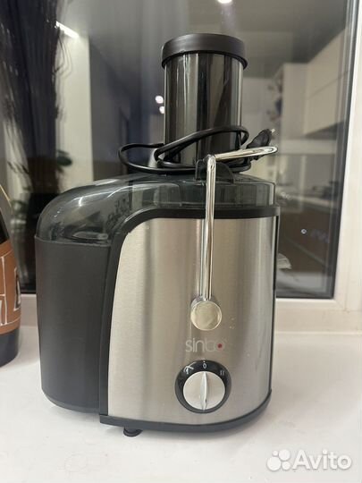 Центробежная соковыжималка Sinbo SJ-3122A