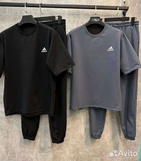 Мужской спортивный костюм adidas