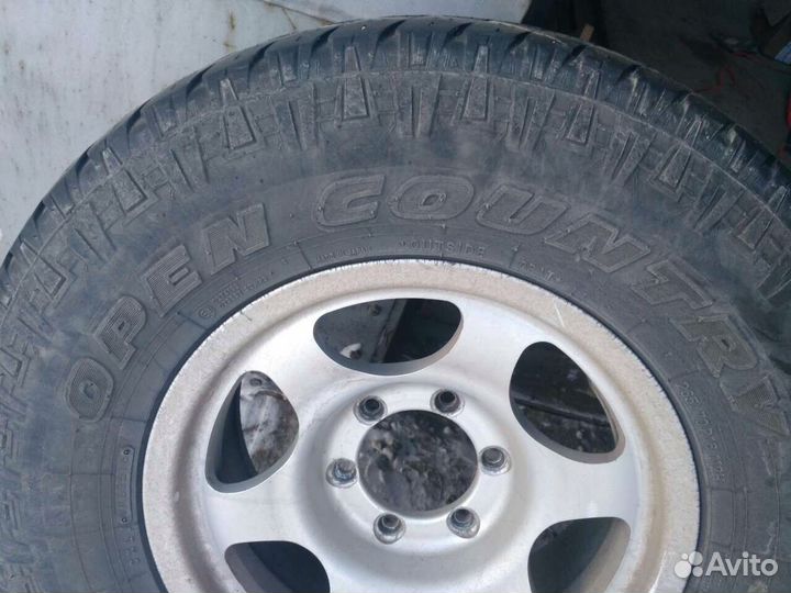 Toyo Open Country W/T 265/70 R16