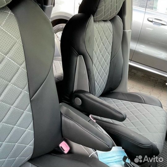 Авточехлы Тойота Ярис Кросс