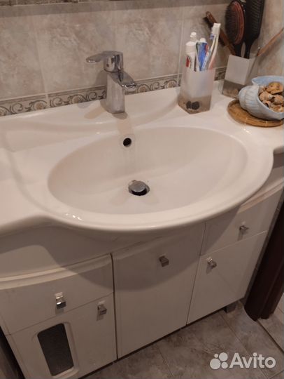 Тумба с умывальником