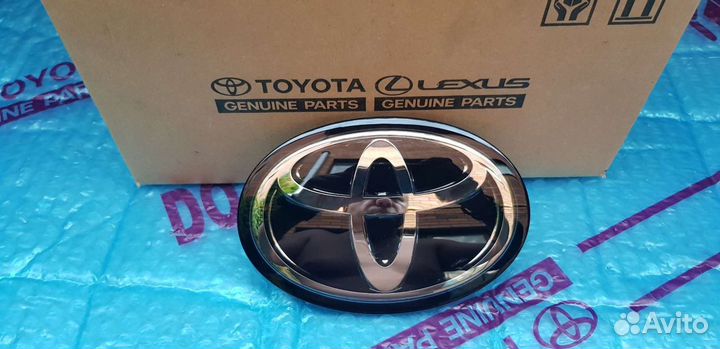 Эмблема дистроника Тойота Corolla 2018-2021
