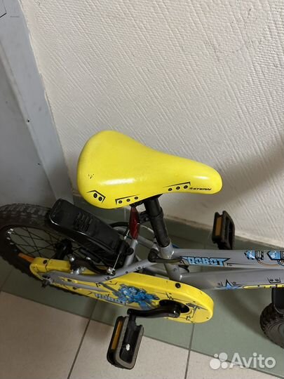 Велосипед бу детский четырехколесный