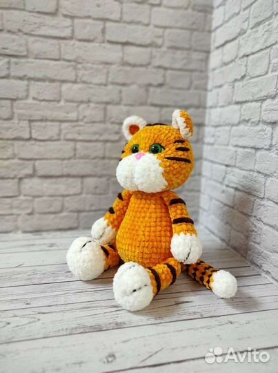 Вязанная игрушка, тигр плюшевый