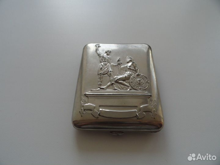 Продам портсигар 