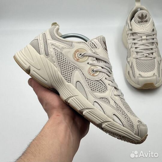 Кроссовки Adidas Astir white белые бежевые