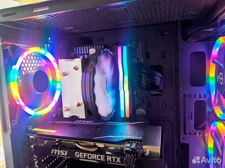 Оперативная память DDR4 16GB (2x8Gb) 3600мгц RGB