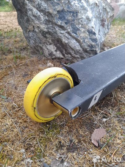 Трюковой Самокат Urban Artt Bone