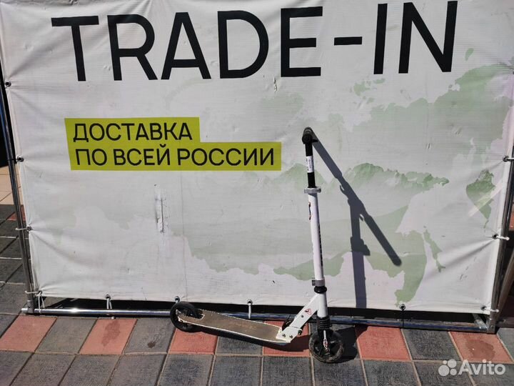 91662 Самокат двухколесный Tempus белый (бу)