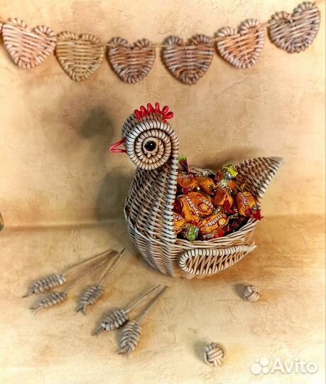 Курочка-конфетница плетеная