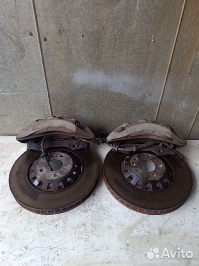Передние 375 6-ти поршневые тормоза audi Q7 4M