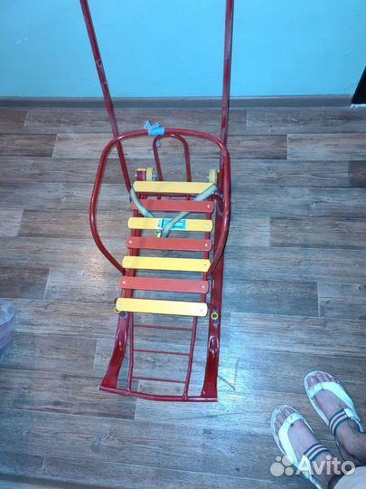 Детские санки с ручкой