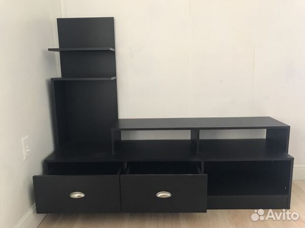 Вместительная тв-тумба №240