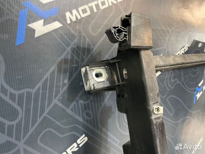 Диффузор радиатора Ford Explorer U251 4.6L 3V V8