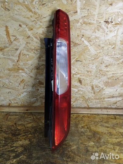 Фонарь заднего хода задний правый Ford Focus 2