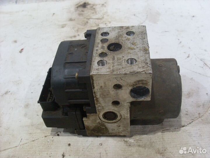 Блок ABS Nissan Primera P11