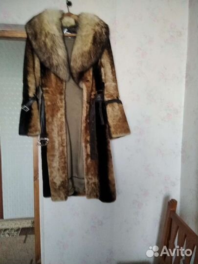 Шуба мутоновая с воротником