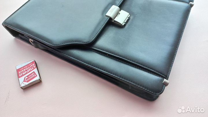 Мужской кожаный портфель