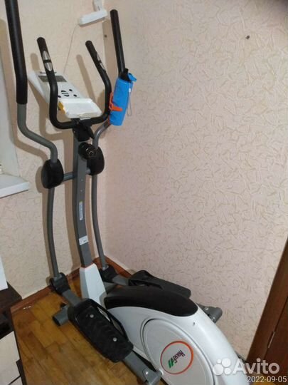 Эллиптический тренажер Housefit
