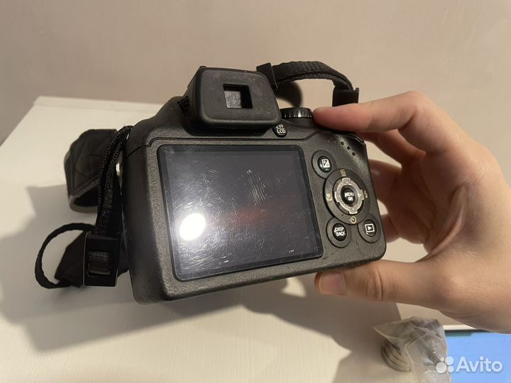 Цифровой фотоаппарат Fujifilm FinePix SL300 черный